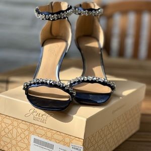 Jewel Badgley Mischka